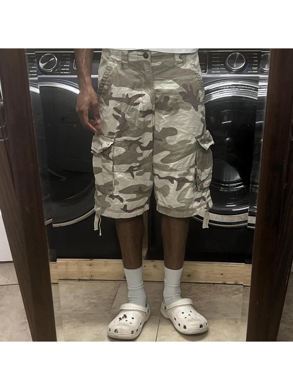 Baggy Long Y2K Champs Sports Green Camo Cargo Shorts Sz. 33X11.5 Drawstring CSG
